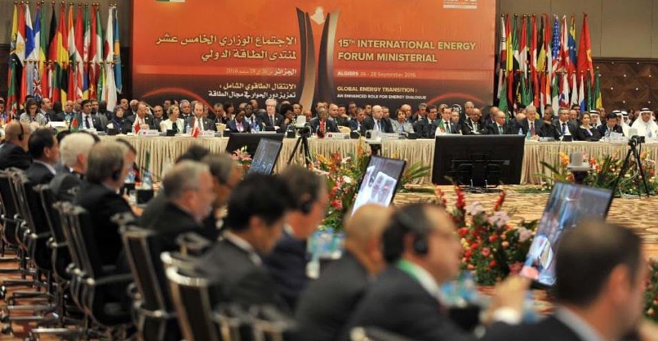 زنگنه: ایران و عربستان در مورد نفت نیاز به میانجی ندارند