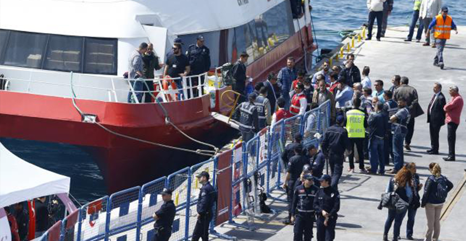 یونان نخستین گروه از پناهجویان را به ترکیه بازگرداند
