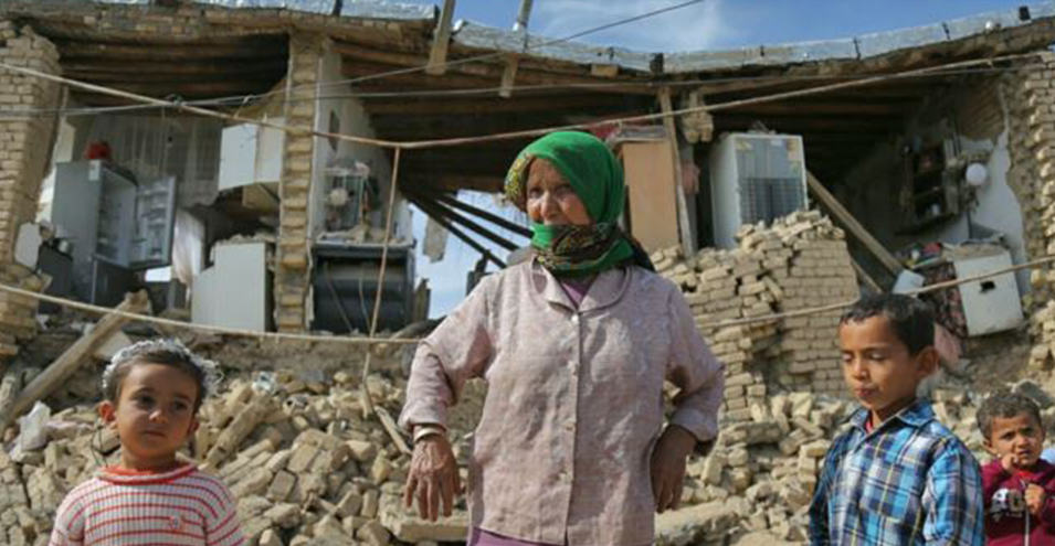 زمین لرزه در شمال شرق ایران دو کشته و ۴۰۰ زخمی به جای گذاشت