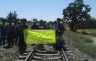 کارگران تراورس راه آهن برای چندمین روز دست به تجمع زدند