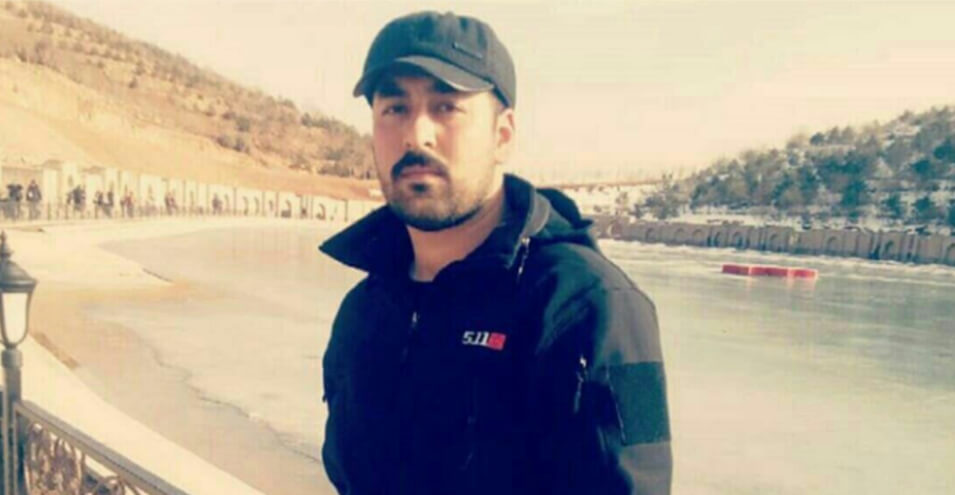 امیر ستاری رئوف، فعال مدنی در زندان مرکزی تبریز اعتصاب غذا کرد