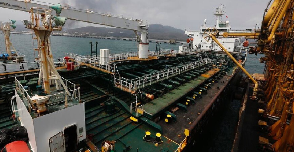 ادامه نقض تحریم‌های بین المللی؛ یک کشتی دیگر از ایران برای رژیم مادورو سوخت می‌رساند