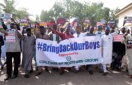 در نیجریه بیش از ۳۰۰ دانش‌آموز ربوده‌شده آزاد شدند