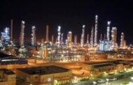 بلومبرگ: ایران برای رقابت با روسیه، نفت خود را با تخفیف‌ بیشتر به چین می‌فروشد