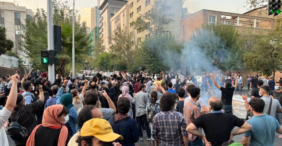 بازداشت ده‌ها فعال مدنی و سیاسی در میانه اعتراضات مردمی ایران