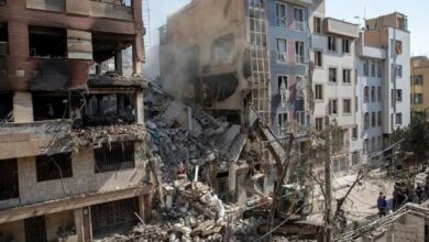 هیچ‌کس بی‌طرف نیست